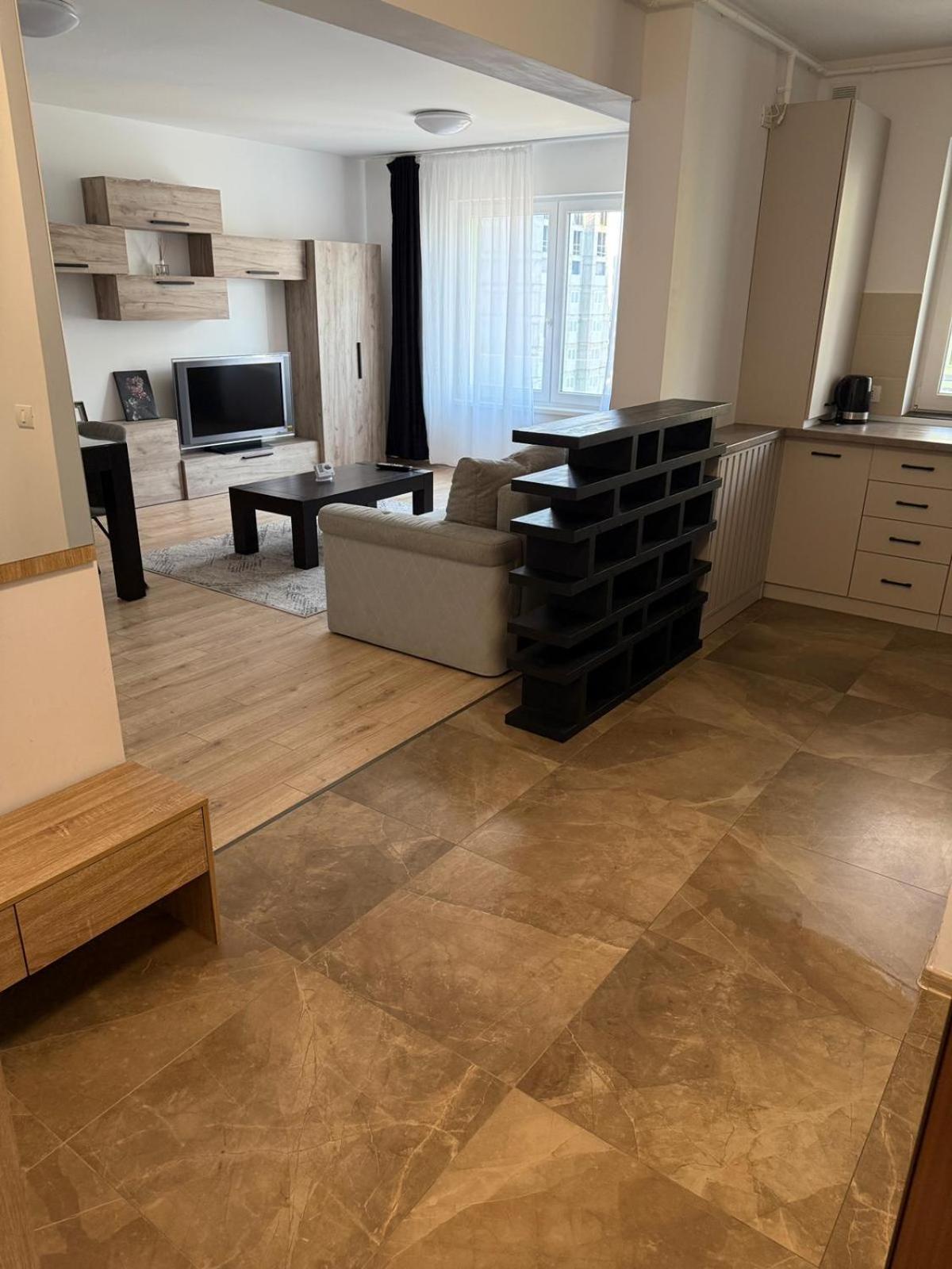 Coresi Topcity 2Camere Apartment Braşov Esterno foto